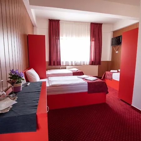 Nepliget Hotel *