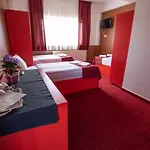 Hotel Nepliget *
